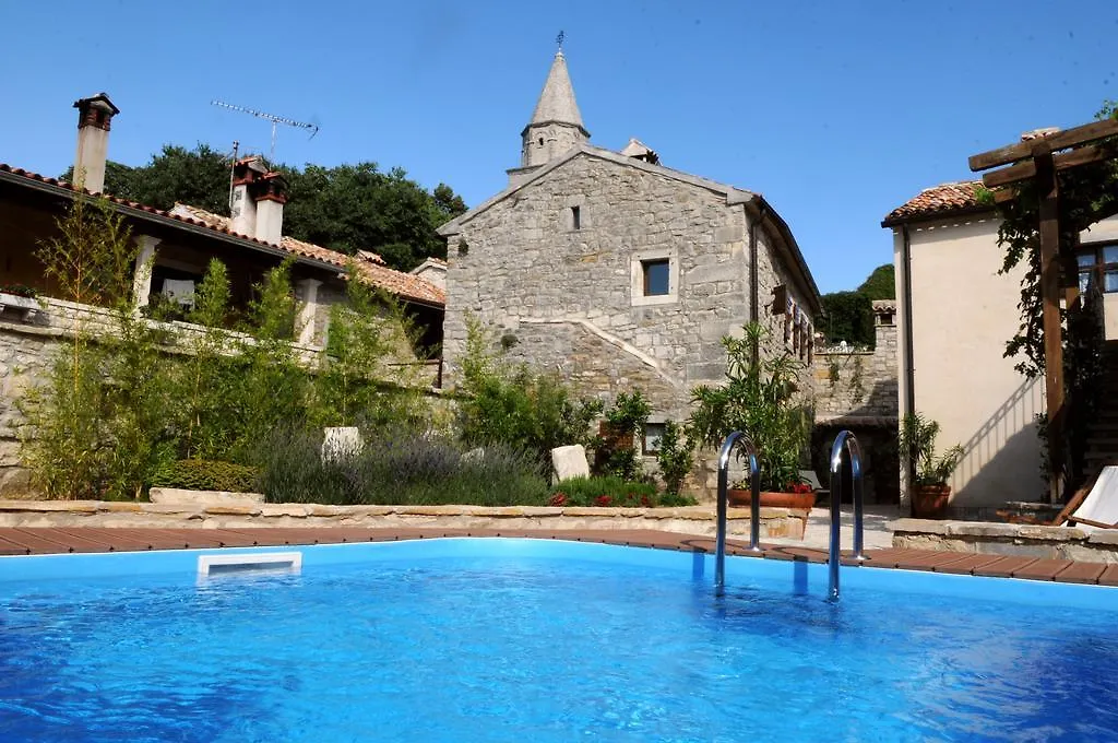 Holiday Homes Poli Svetega Antona Gračišće