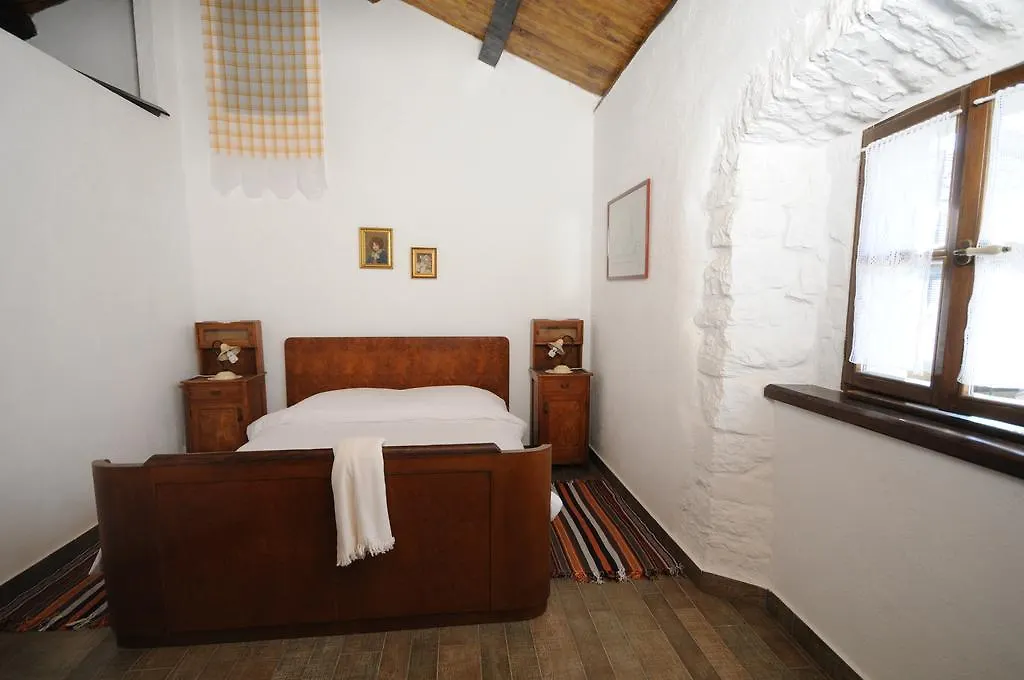 Holiday Homes Poli Svetega Antona Gračišće