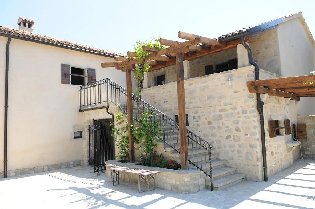 Holiday Homes Poli Svetega Antona Gračišće Horvátország